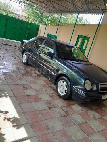 Mercedes E 230 1996, 120,000 km - 2.3 l - Cəlilabad