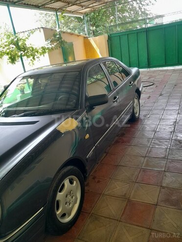 Mercedes E 230 1996, 120,000 km - 2.3 l - Cəlilabad