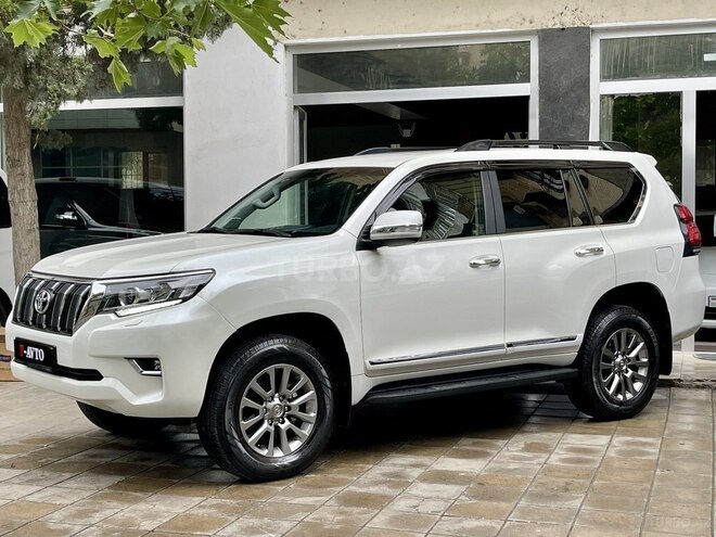 Toyota Land Cruiser Prado-4