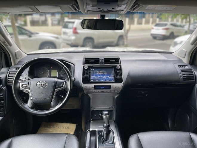 Toyota Land Cruiser Prado-10
