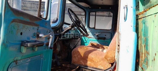 ZIL 130 1980, 200,000 km - 6.0 l - Zaqatala