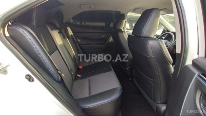 Toyota Corolla 2017, 202,000 km - 1.8 l - Bakı