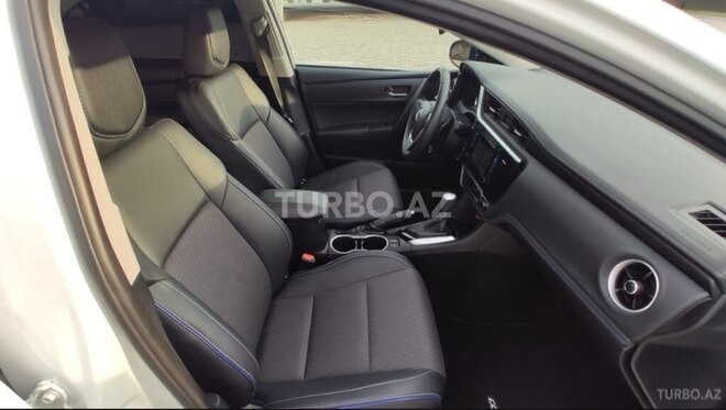 Toyota Corolla 2017, 202,000 km - 1.8 l - Bakı
