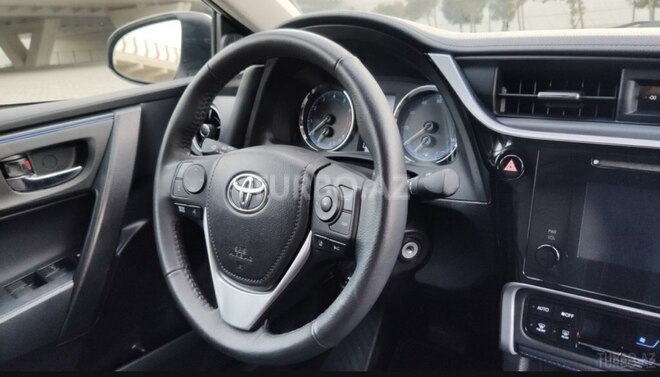 Toyota Corolla 2017, 202,000 km - 1.8 l - Bakı
