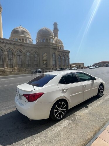 Toyota Corolla 2017, 202,000 km - 1.8 l - Bakı