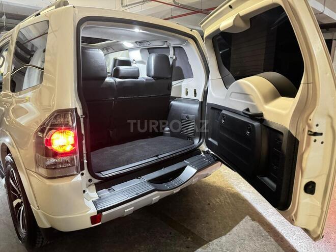 Mitsubishi Pajero 2012, 145,000 km - 3.8 л - Bakı