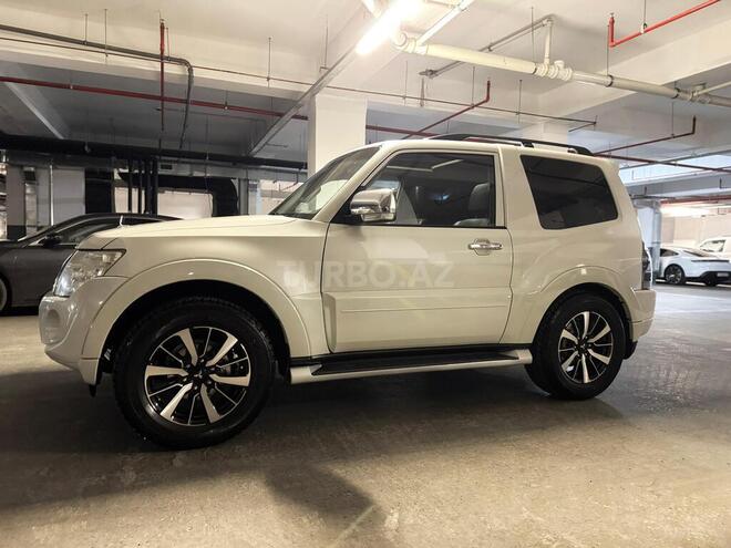 Mitsubishi Pajero 2012, 145,000 km - 3.8 л - Bakı