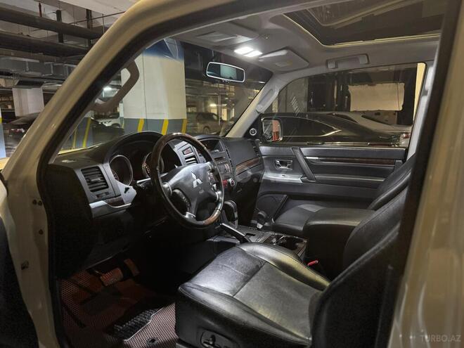 Mitsubishi Pajero 2012, 145,000 km - 3.8 л - Bakı