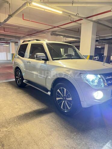 Mitsubishi Pajero 2012, 145,000 km - 3.8 л - Bakı