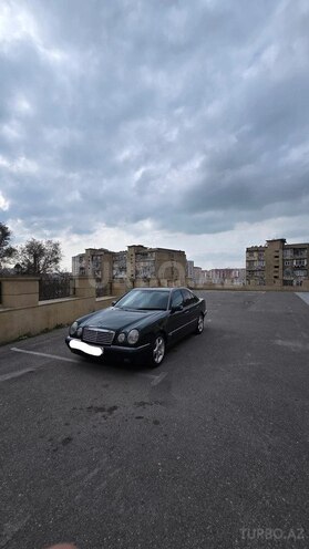 Mercedes E 280 2001, 384,500 km - 2.8 l - Bakı