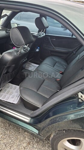 Mercedes E 280 2001, 384,500 km - 2.8 l - Bakı