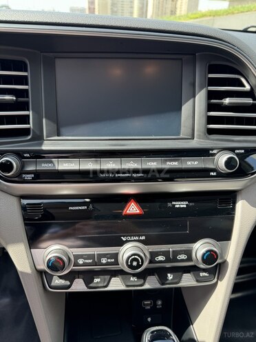 Hyundai Elantra 2018, 73,500 km - 1.6 l - Bakı