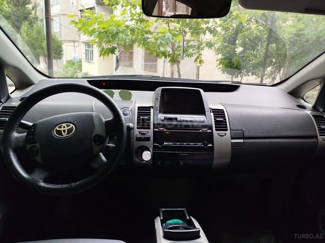 Toyota Prius-9