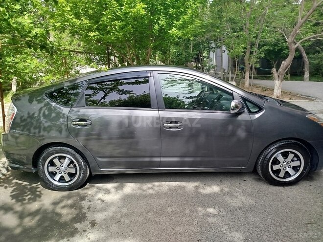 Toyota Prius-7