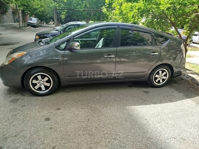 Toyota Prius-3