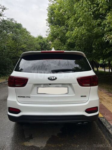 Kia Sorento-13