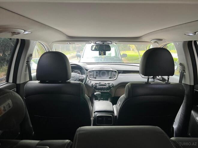 Kia Sorento-11