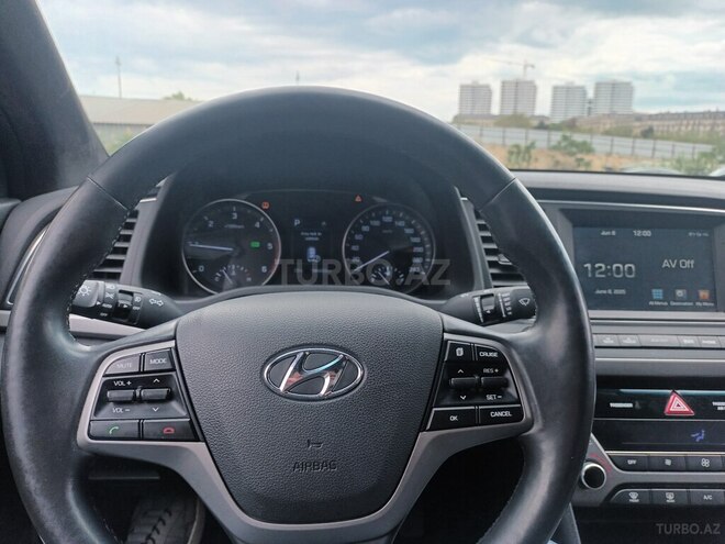 Hyundai Avante-4