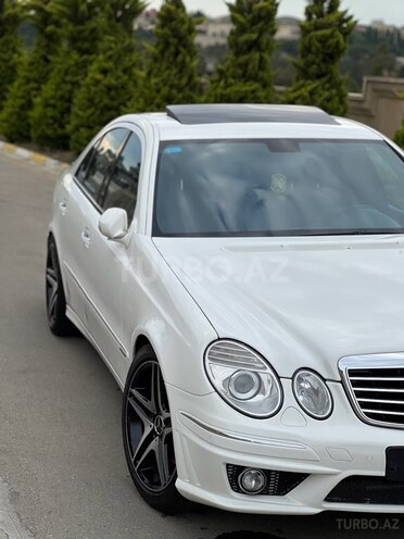 Mercedes E 320 2004, 242,000 km - 3.2 l - Bakı