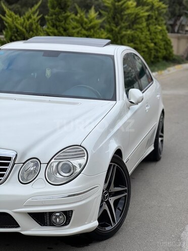 Mercedes E 320 2004, 242,000 km - 3.2 l - Bakı