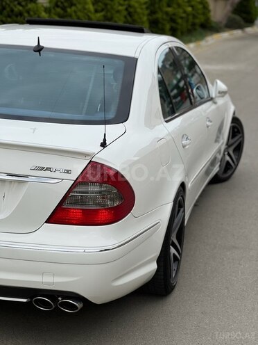 Mercedes E 320 2004, 242,000 km - 3.2 l - Bakı