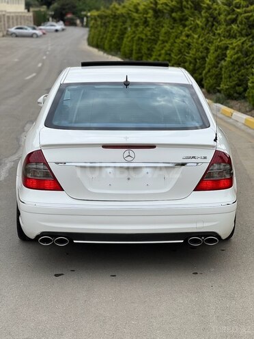 Mercedes E 320 2004, 242,000 km - 3.2 l - Bakı