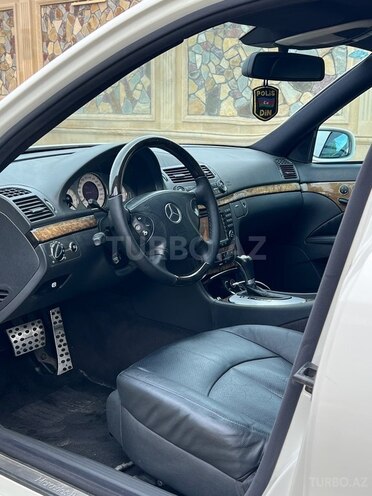 Mercedes E 320 2004, 242,000 km - 3.2 l - Bakı