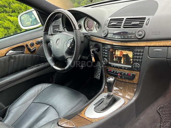 Mercedes E 320 2004, 242,000 km - 3.2 l - Bakı