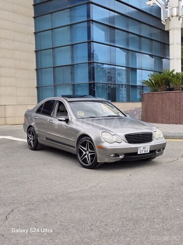 Mercedes C 240 2004, 220,000 km - 2.6 l - Sumqayıt