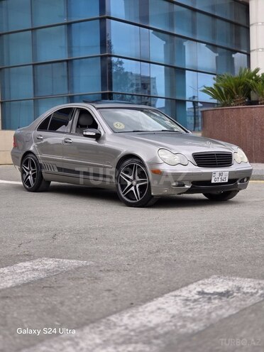 Mercedes C 240 2004, 220,000 km - 2.6 l - Sumqayıt