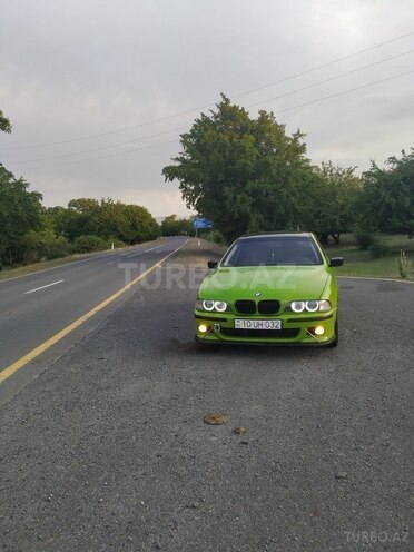 BMW 523 1998, 500,000 km - 2.5 l - Qax