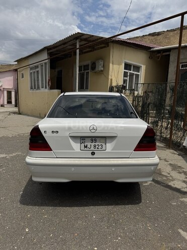 Mercedes C 200 2000, 240,000 km - 2.0 л - Bakı