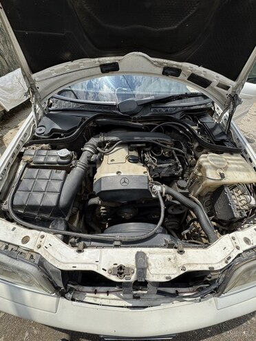 Mercedes C 200 2000, 240,000 km - 2.0 л - Bakı