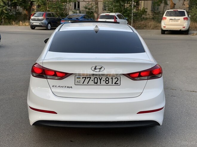 Hyundai Elantra 2017, 99,900 km - 2.0 l - Bakı