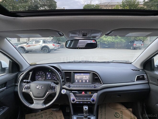 Hyundai Elantra 2017, 99,900 km - 2.0 l - Bakı
