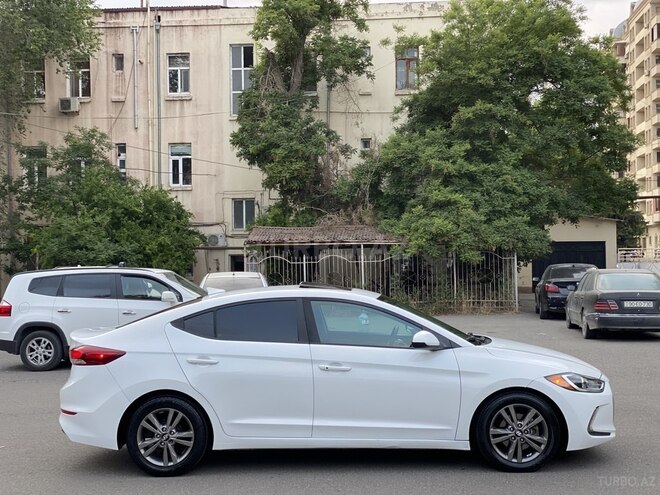 Hyundai Elantra 2017, 99,900 km - 2.0 l - Bakı
