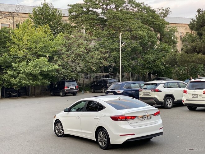 Hyundai Elantra 2017, 99,900 km - 2.0 l - Bakı