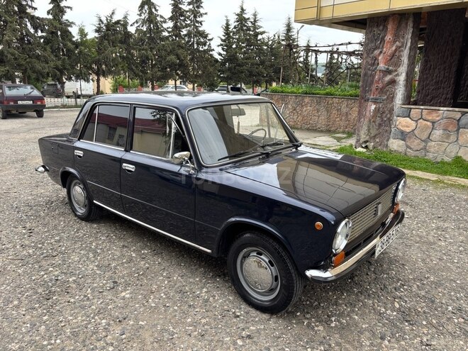 LADA (VAZ) 2101 1981, 40,000 km - 1.2 l - Qusar