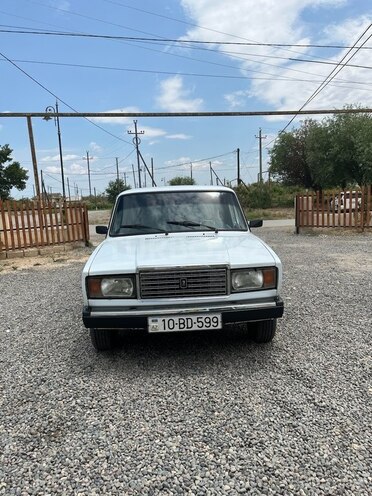 LADA (VAZ) 2107 1992, 78,000 km - 1.5 l - Salyan