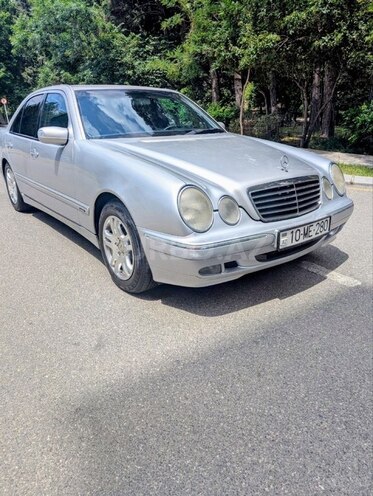 Mercedes E 280 2001, 250,000 km - 2.8 l - Bakı