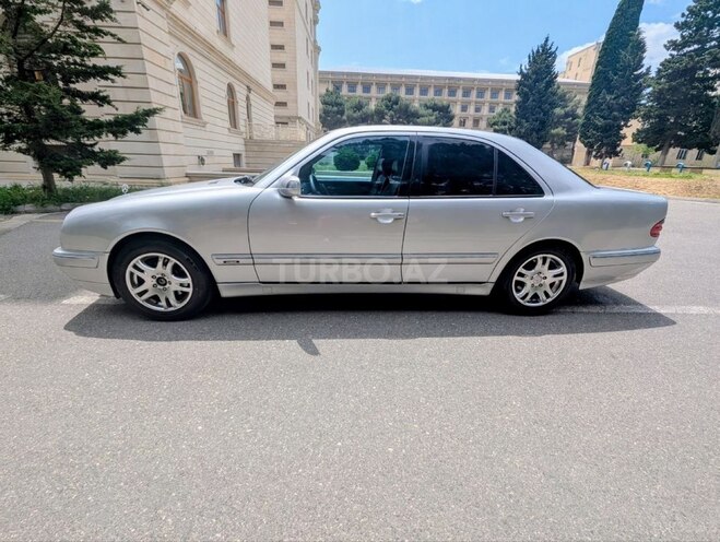 Mercedes E 280 2001, 250,000 km - 2.8 l - Bakı