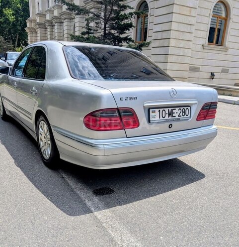 Mercedes E 280 2001, 250,000 km - 2.8 l - Bakı