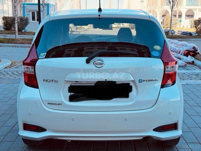 Nissan Note-7