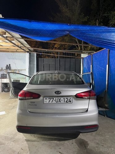 Kia Forte 2016, 175,418 km - 2.0 l - Bakı
