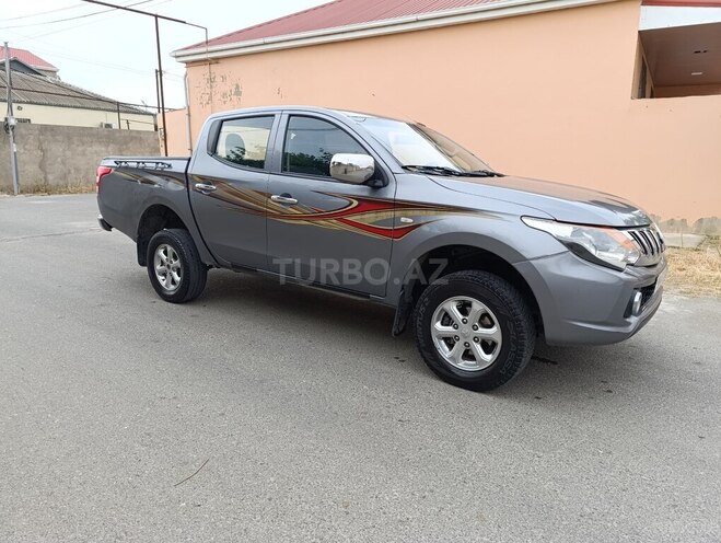 Mitsubishi L200 2017, 157,000 km - 2.4 l - Bakı