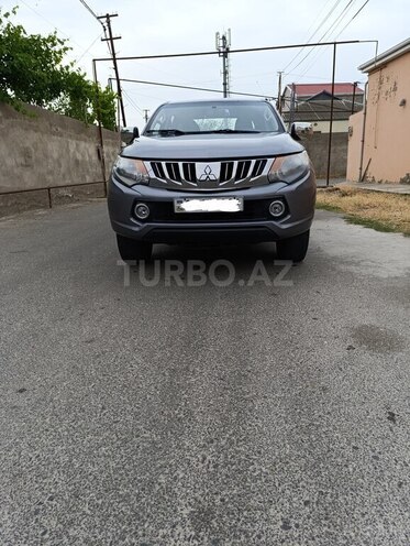 Mitsubishi L200 2017, 157,000 km - 2.4 l - Bakı