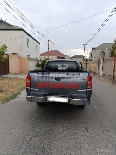 Mitsubishi L200 2017, 157,000 km - 2.4 l - Bakı
