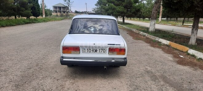 LADA (VAZ) 2107 2002, 95,000 km - 1.6 l - Salyan