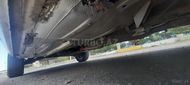 LADA (VAZ) 2107 2002, 95,000 km - 1.6 l - Salyan