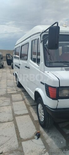 Mercedes 208 D 1990, 354,525 km - 2.3 l - Bakı